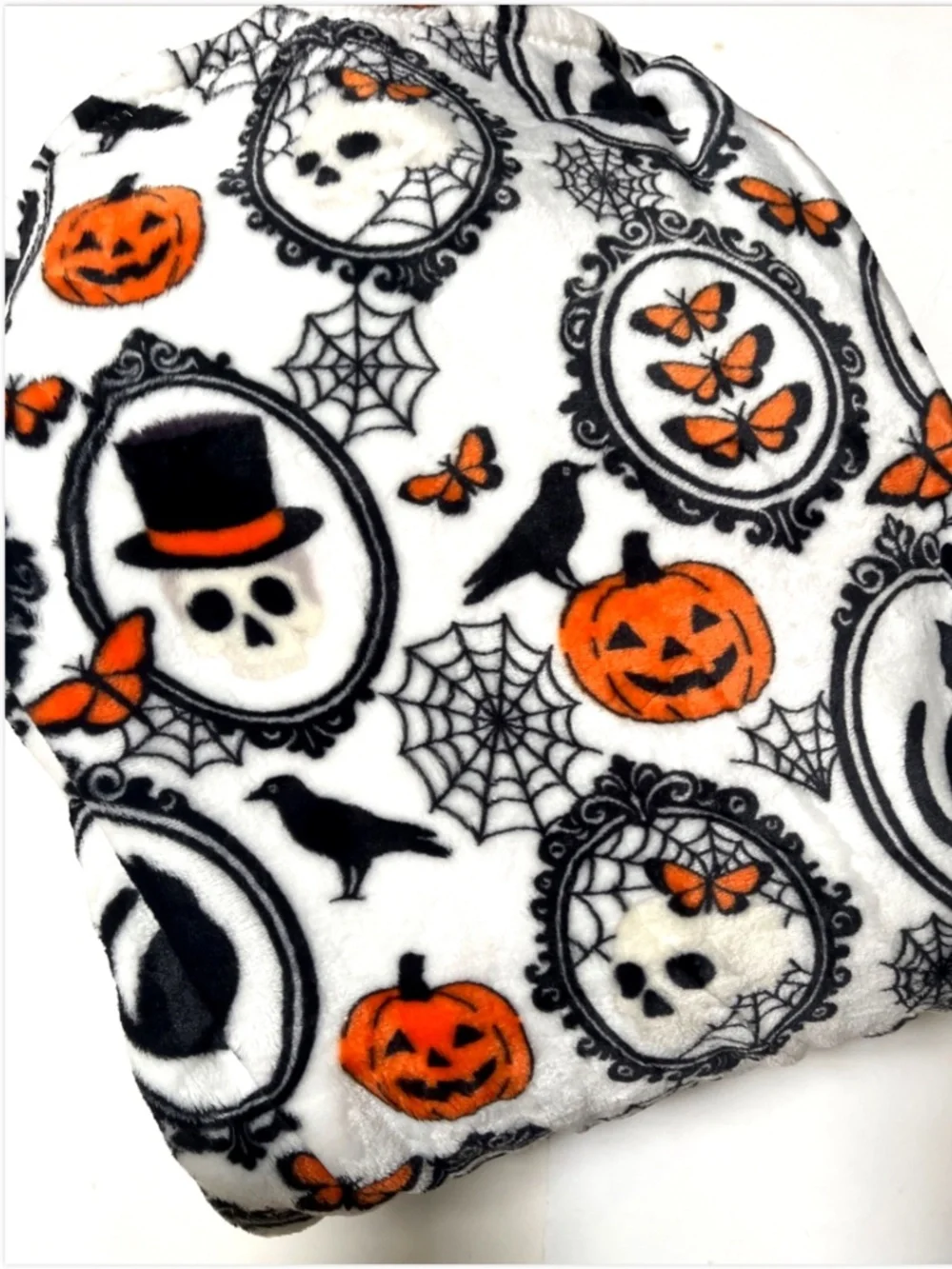 Olivia & Co Halloween Plush Throw 60x70 Skull Black Cat Pumpkin Gothic Blanket